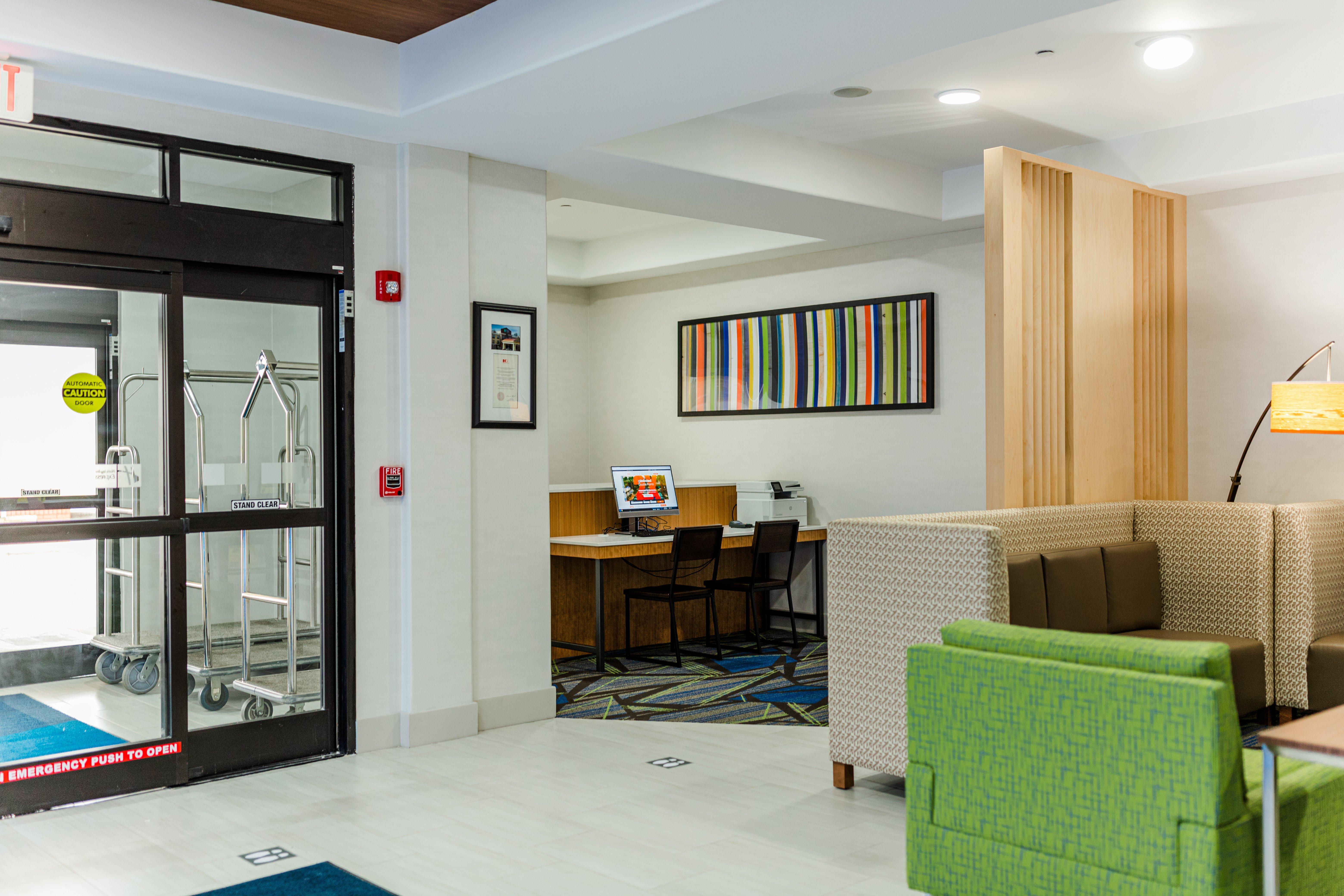 Holiday Inn Express Hotel&Suites Greenville, an IHG Hotel Buitenkant foto